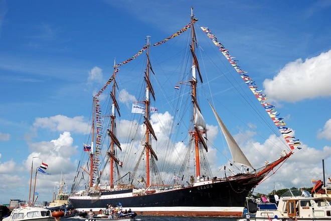 Sedov in port ©  SW